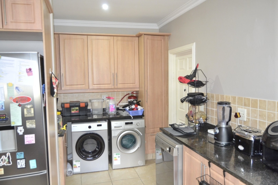 To Let 3 Bedroom Property for Rent in Somerset Heights Western Cape